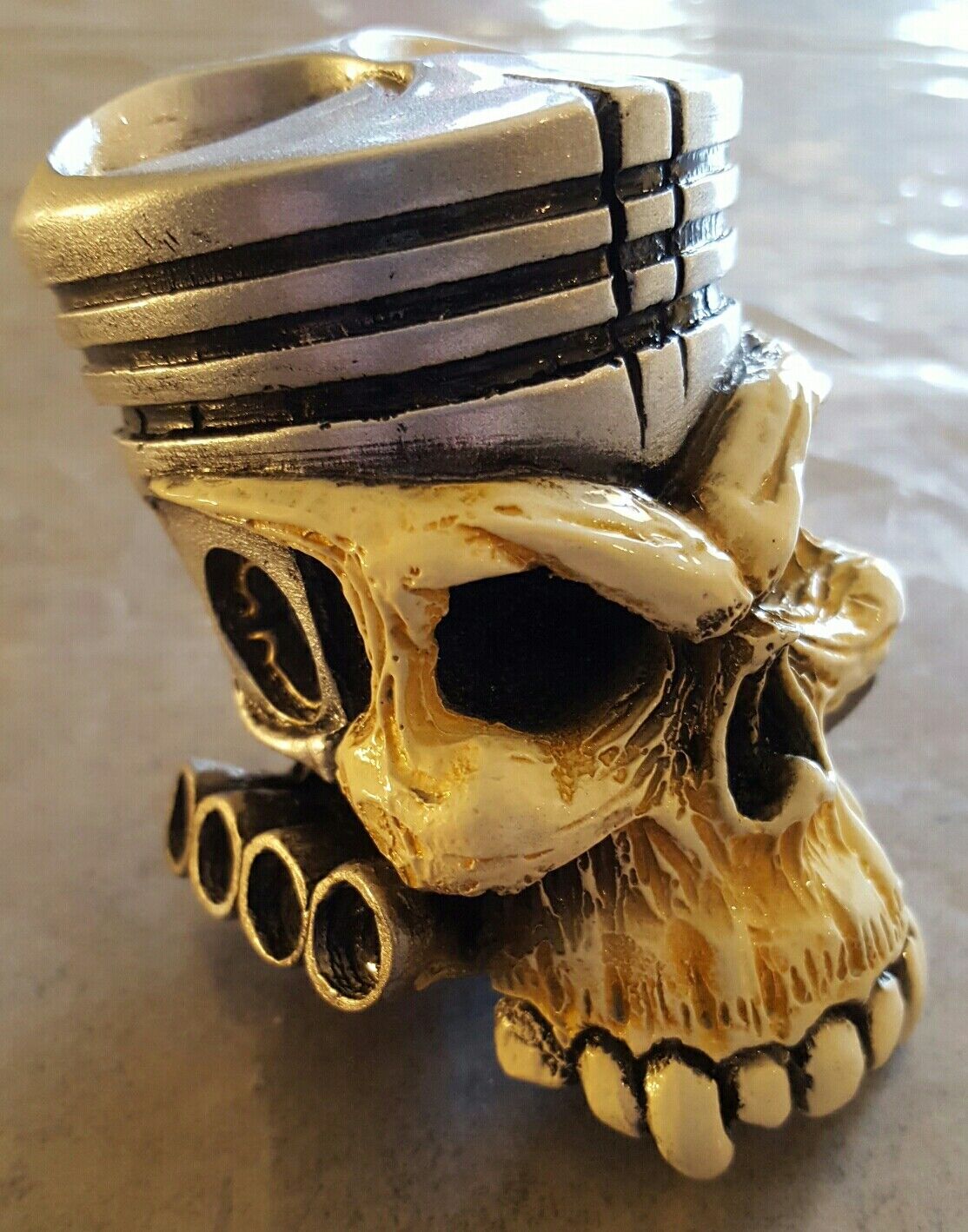 PISTON SKULL GEAR KNOB